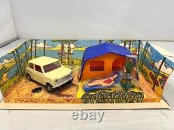 Corgi Mini 1000 Camping Set #38 With Tent, Man BBQing, Sunbather Original Box 1976